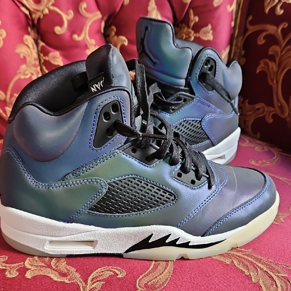 Nike Air Jordan 5 V Retro Iridescent Oil Grey,blue/multi  Women's Sz 7